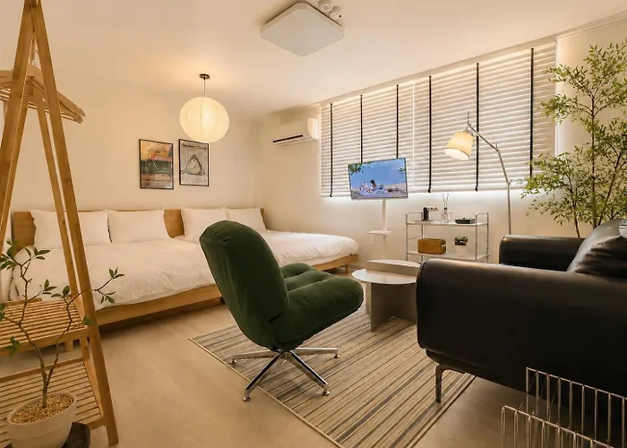 Luggage Storage Available, 3-minute Walk From Seolleung Station, For 6, Close To Gangnam Coex Starfield, Garosu-gil, And Itaewon 15minutes 아파트 *