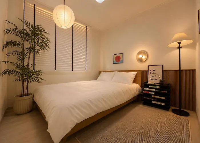Luggage Storage Available, 3-minute Walk From Seolleung Station, For 6, Close To Gangnam Coex Starfield, Garosu-gil, And Itaewon 15minutes