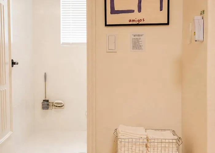 Luggage Storage Available, 3-minute Walk From Seolleung Station, For 6, Close To Gangnam Coex Starfield, Garosu-gil, And Itaewon 15minutes * 서울특별시