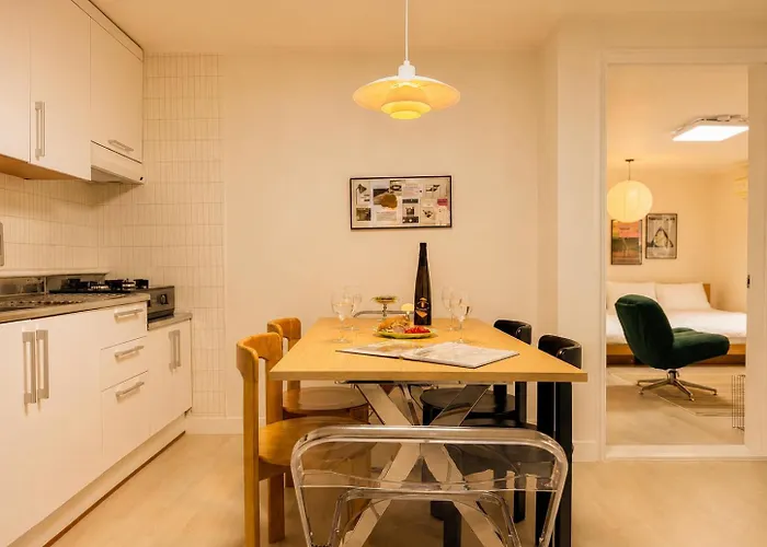 아파트 Luggage Storage Available, 3-minute Walk From Seolleung Station, For 6, Close To Gangnam Coex Starfield, Garosu-gil, And Itaewon 15minutes 서울특별시