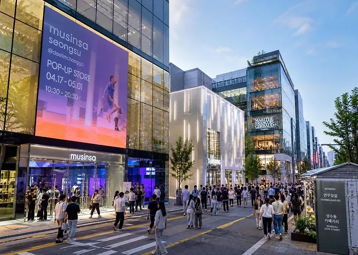 아파트 Luggage Storage Available, 3-minute Walk From Seolleung Station, For 6, Close To Gangnam Coex Starfield, Garosu-gil, And Itaewon 15minutes 서울특별시
